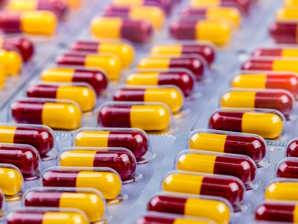 Red-yellow Amoxicillin capsules in blister pack